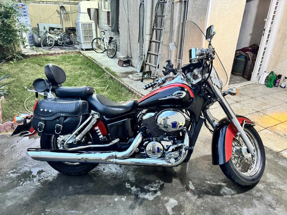 شادو 400 للبيع
رقم بغداد اصولي ، مو دگ لو ترهيم
موديل 1997
الدراجه ما ماشيه بالعراق ، من الرمبه و مخزنه
باسمي و رقمين انگليزي و ملصق و تحويل ثاني يوم
مكفوله من كل شي ، محرك كير و صدر و كهربائيات و كلشي بيها شغال و تايراتها هم جدد من اليابان
بدون صبغ 
كل اضافاتها من جنط و دروعه و جامه اماميه و تجوه و سيبايه خلفية يابانيات اصليات ، ما بيها شي تجاري
موجود الملصق مال اليابان مالتها و صورتها بالمزاد هم مخليهن و تكدر تدگها بالنت و تتاكد
السعر 31 ورقة
مكانها بغداد / الرصافة
للاتصال ***********
