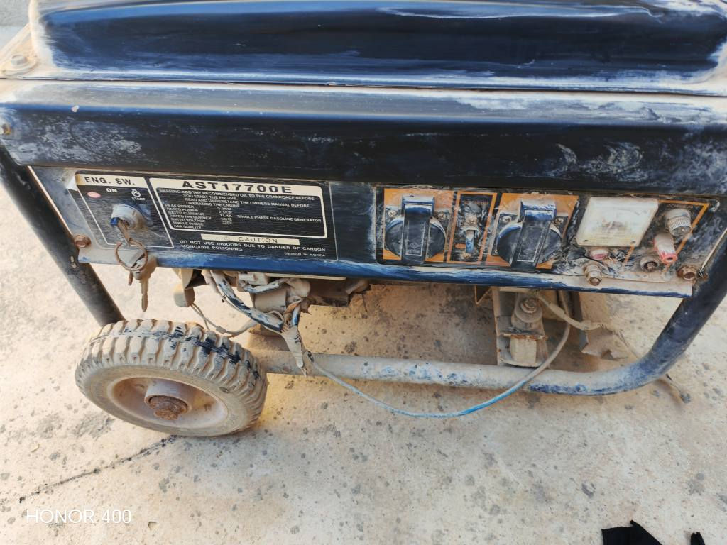 مولدة لبيع 
يحتاج تنظيف +بنزين + دهن 
85 الف شراي خاص ما اتواجد بفيس كركوك, العراق


**إذا كنت صاحب هذا الإعلان وتريد حذفه لأي سبب، رجاءا أرسل رسالة إلى الدعم الفني**