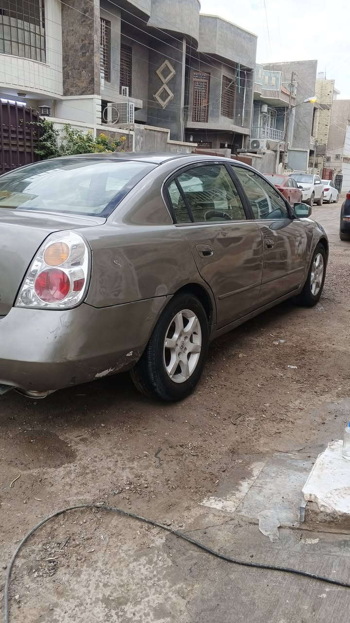 نيسان التيما خليجي كير اي تي 2005 رقم بغداد دولي بسمي سنوية وهزة جديدة
 كير محرك مكفولات تبريد قطعتين ثلج 
صدر جديد تخم تاير جديد شاشه تاب وشاشتين خلفيات منضومة بانزين جديدة السيارة جديده جاهزة بوجهك للشارع 
مصبوغة شرط جماليه والسونار موجود بل منشور 
للستفسار الاتصال ‏‪***********‬‏ العنوان بغداد الغزالية 
السعر 58 وبيه مجال للشراي
