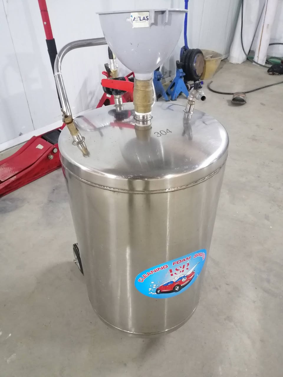 السلام عليكم مضخه غسيل استخدام شهرين انوفي ايطالي  5 ونص حصان  200 بار  15 لتر، دفع قوي تكدر تضيف اكثر من صونده
السعر (650) الف 
#ملحقات صونده 15 متر مسلح مسدس طه الخير +ولف تدوير الماء داخل المضخه

بطل رغوه سلستيل اصلي ضد الصدأ السعر (90) الف
العنوان بغداد مقابل معسكر التاجي
***********
