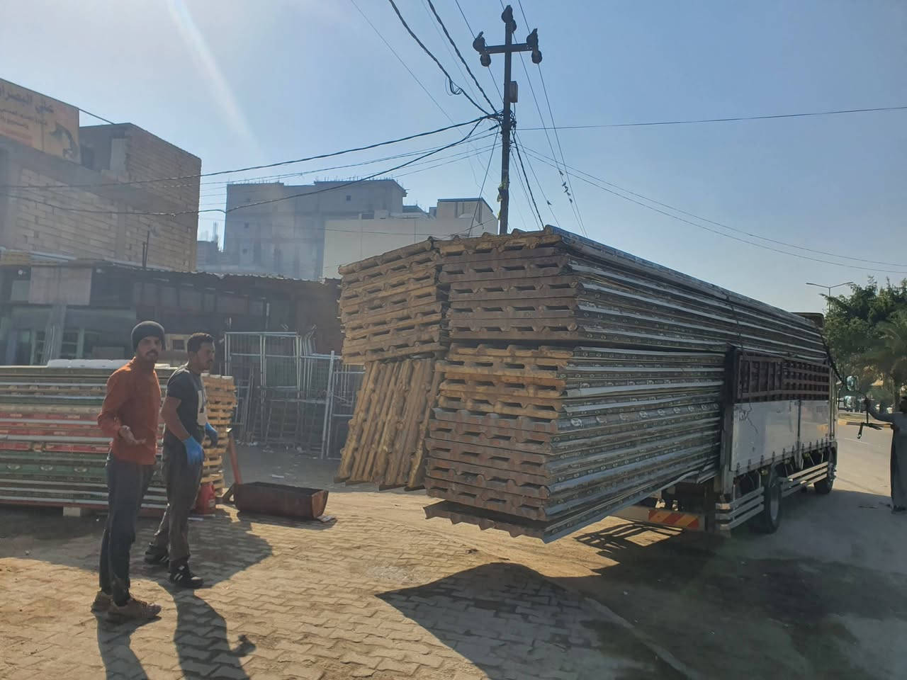 بيع وشراء كافت انواع السندويج الجديد والمستعمل انواع القياسات موجوده العنوان كربلاء  ***********
