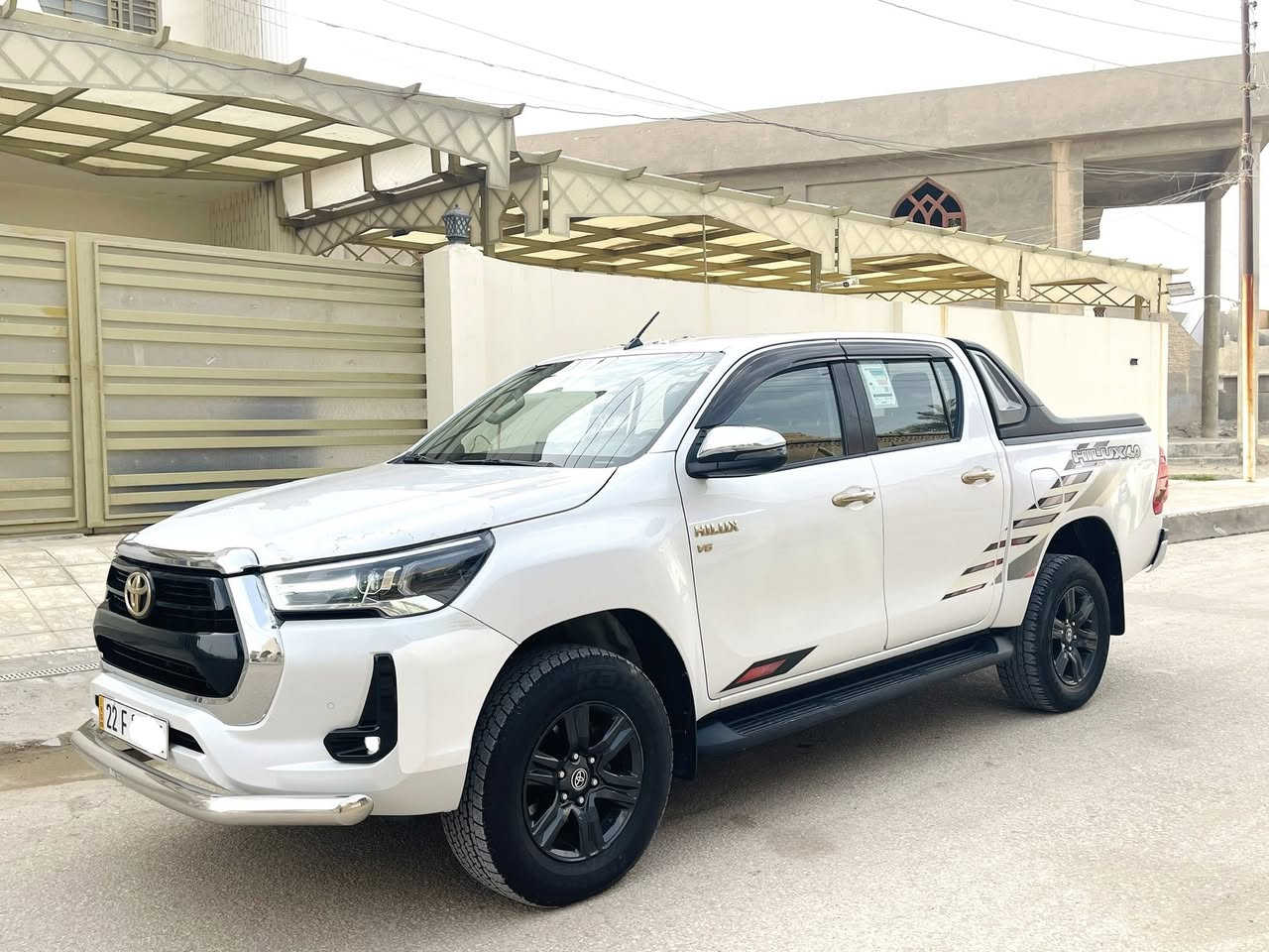 السلام عليكم تيوتا هايلوكس 2023 ساز علامات ذهبيه فور ويل عاليه رقم اربيل شرط التحويل مكفوله كفاله عامه عدا بارد اقل الشبر بقبق الصندوق بدون قطرة صبغ  محرك 6 سلندر مكفول ماشيه 80 أوتوماتيك مواصفات حساسات امامي خلفي شاشه كبيره تحكم ستيرن داخل احمر الكشنات اصل احمر ومغلفهن شامو احمر السياره جديده جدا بمعنى الكلمه على وضع الشركه
السعر 340 وماكو هيج اسعار للاستفسار *********** ومن الله التوفيق
