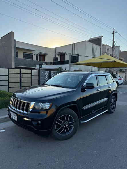 السلام عليكم 
جيب ٢٠١٣ فول مواصفات 
6 سلندر
بنوراما 
كشنات كهرباء
بصمه 
شاشة 
تخم تاير و ويل جدد مال ٢٠١٨
سيارة كلش نظيفه ومصروف عليها جاهزة من كلشي 
بيهة قطعتين صبغ بدون ايرباك
مكاني بغداد عرصات او حي العامل 
ترهم مراوس
١٧٢ 
للاستفسار خاص او اتصال 
*********** بي واتس
