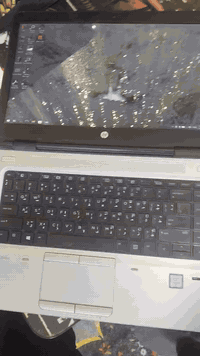 سلام عليكم عندي 
لابتوب hb
                                                   CoRE_i5 
الكيبورت ضوئي 
باقي الموصفات ماعرف  بيه صورته اشتريته قبل اكثر من سنه  تقريب ب400 الف وما دا استعلمه
 ممحتاجه  الي يريده  سعره 250 الف والي محتاجه بيه مجال للشراي

راسلني فيس او واتس***********
مكاني بغداد حي العامل
