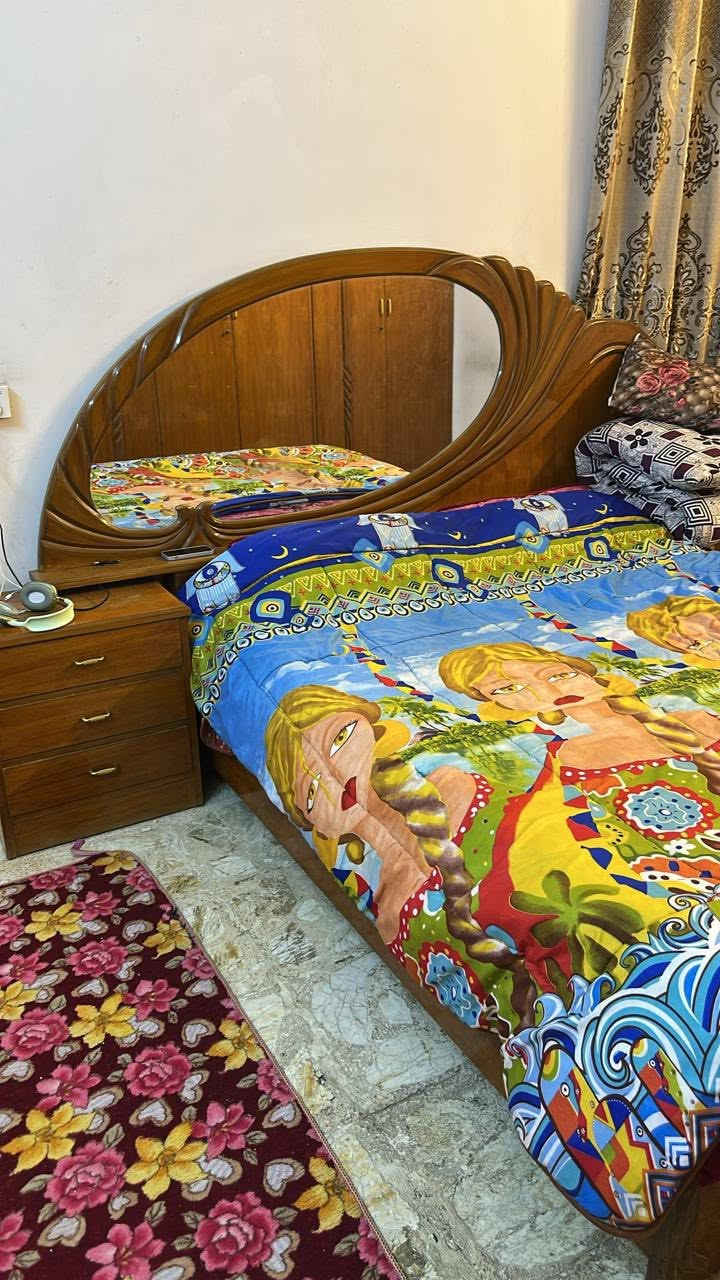 غرفة عراقية تسكام درجة اولى نظيفة مكان بغداد الينوك السعر ٦٥٠ وبيها مجال .
@


**إذا كنت صاحب هذا الإعلان وتريد حذفه لأي سبب، رجاءا أرسل رسالة إلى الدعم الفني**