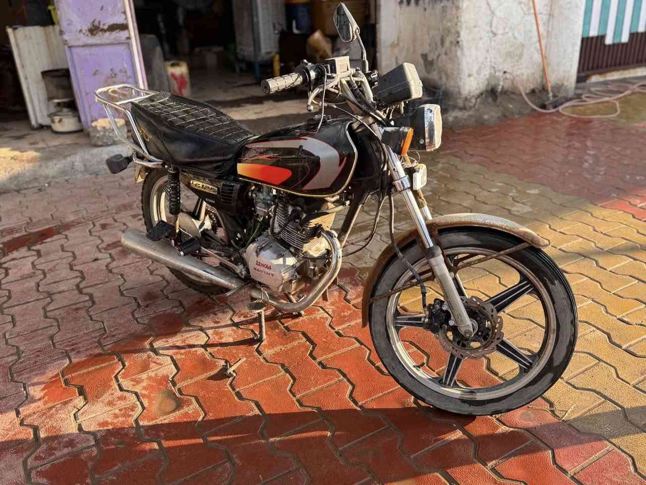 موطور سفان2019لبيع سعره ٣٢٥الف وبي مجال
رقم الهاتف ***********
