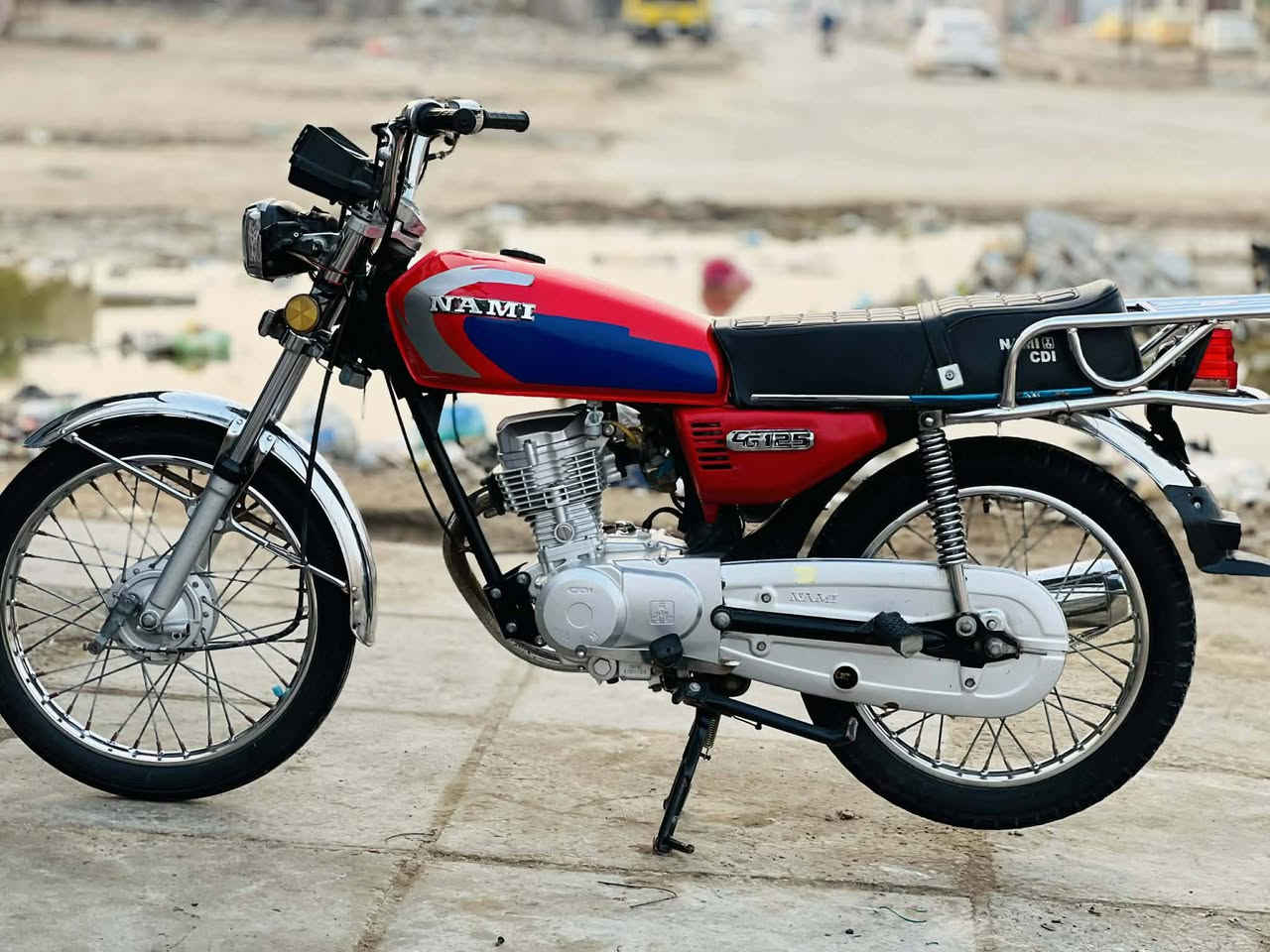 السلام عليكم دراجه للبيع. الشاصي 18 ارشه اصلي وغراض كله نامه 25 مامفتوحه كامله ع الشرط سعرها 800 (***********)
