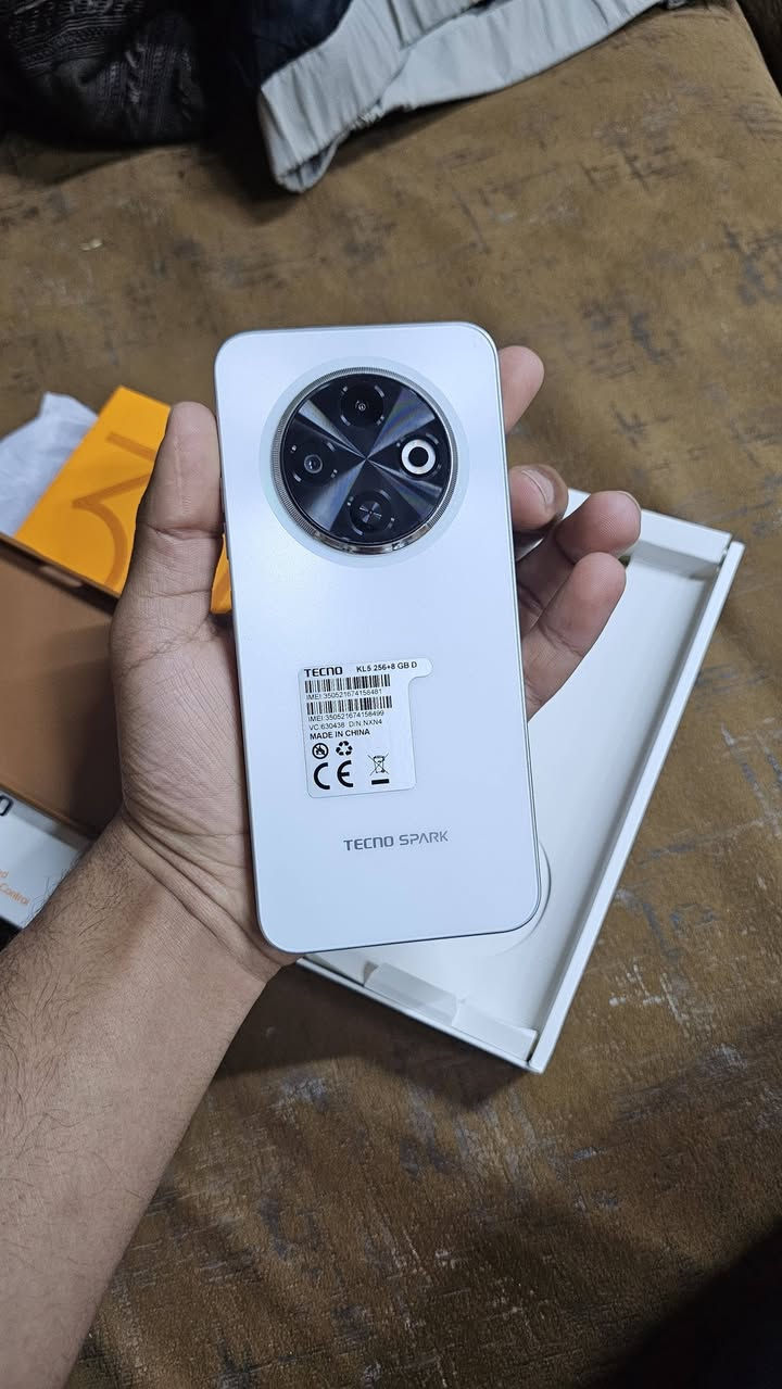 سلام عليكم موبايل تكنو سبارك 30c
الجهاز مستعمل ٣ ايام فقط 
ذاكره 256

الشاشه 120 هيرتز

السعر 125 وبي مجال قليل 

المكان مدينه الصدر


**إذا كنت صاحب هذا الإعلان وتريد حذفه لأي سبب، رجاءا أرسل رسالة إلى الدعم الفني**