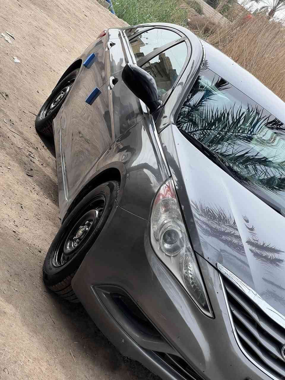 سوناتا 14 دخول جديد 
متؤم ارقام وسنويه  بغداد طبق الاصل عظم عاج 
كصه جنطة مكينه وكير كفاله تخم تاير جديد حداديه جديده كهربائيات كله شغاله تبريد ثلج دواخل جيس 
سياره جاهزه وحلوه ماناقاصه اي شيء 
السعر 47 وبيه مجال 
مكان الشطره ***********
