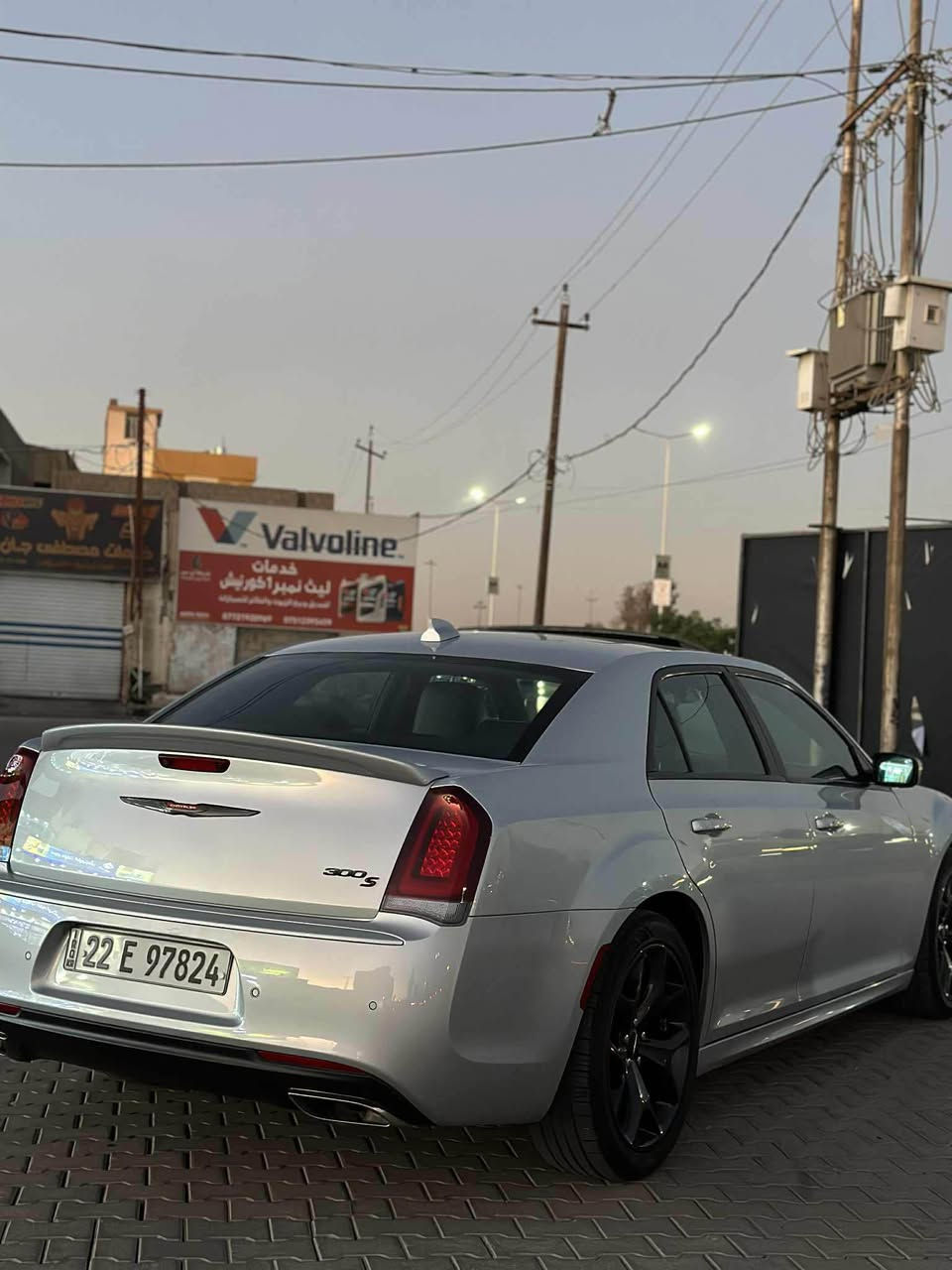 اوباما 2022  S
السيارة كلين تايتل وحلوة ونظيفة 
سيارة مابيها اي نقص كله بكفالة
المواصفات 
حساسات امامي وخلفي 
بانوراما 
دبل لحية بجم عريض 
رادار جانبي 
داخل جلد 
مقاعد تدفئة امامي و خلفي 
شفتات ستيرن 
دخول ذكي بصمة دبل بصمة 
باقي مواصفات معروفة لل S 
سعر السيارة 325 بي مجال للطيبين 
للتواصل ***********
مكان سيارة كركوك أربيل, العراق
