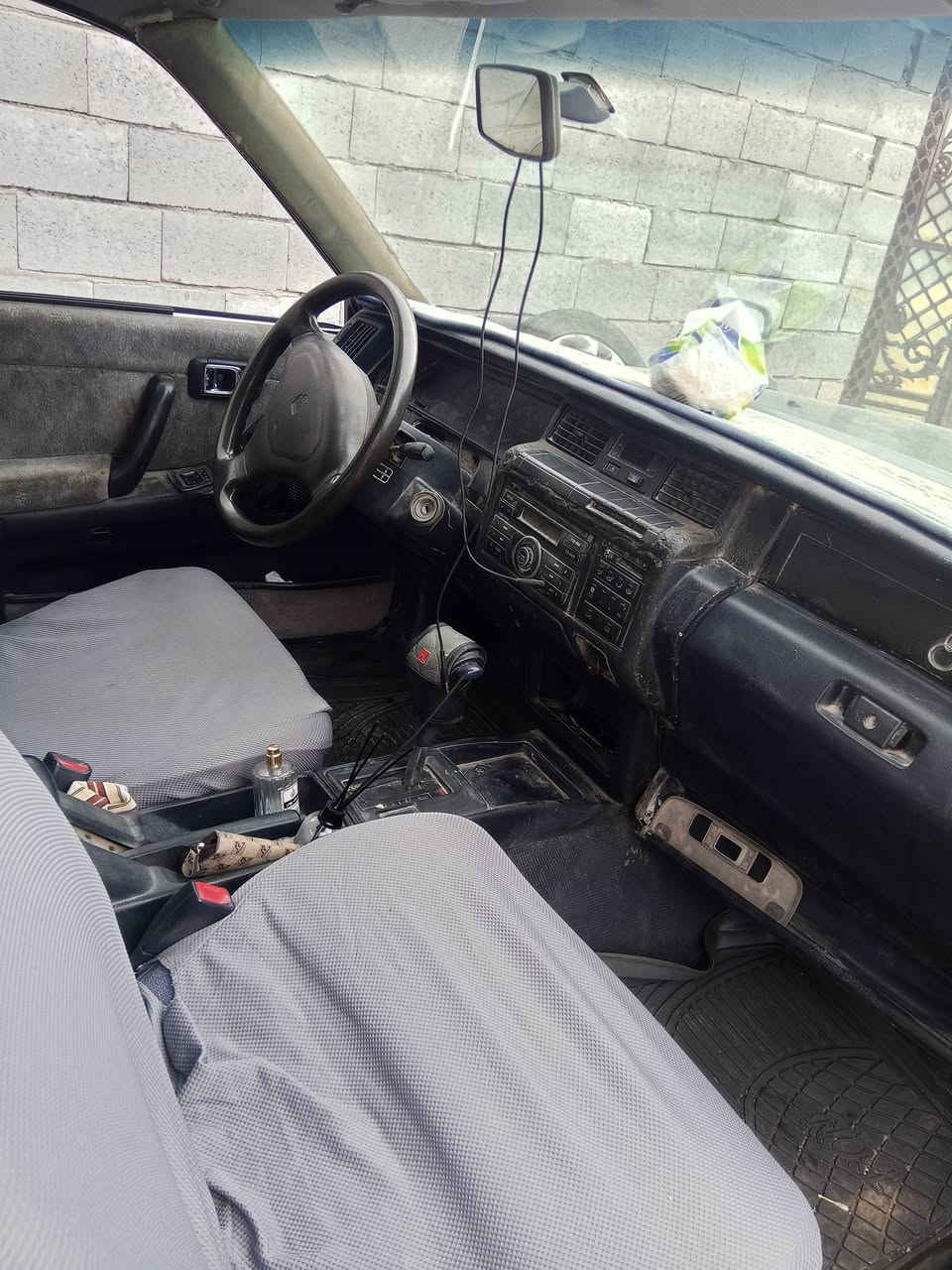 السلام عليكم..
سياره ارنب موديل 1992 مكينه ونجي 
سياره مكفوله من الكص والنقل اصويله
مصبوغه للجماليه 
قفلها ب55
رقم تلفون وبي واتساب ***********
