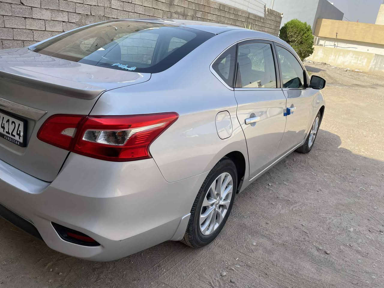 سلام عليكم  سنترا 2019 
امريكي بدون صبغ فقط بارد بال بنيد وبيبان عكس السائق 
موصفات s بدون بصمه تحديد سرعة تحكمات ستيرن نضام ايكو رادار امامي كامرا خلفي شاشه جبيره ويل كروم 

ماشي 55 الف كيلو 
رقم الشاصي موجود بالصور
سعر 127 وبي مجال 
***********
