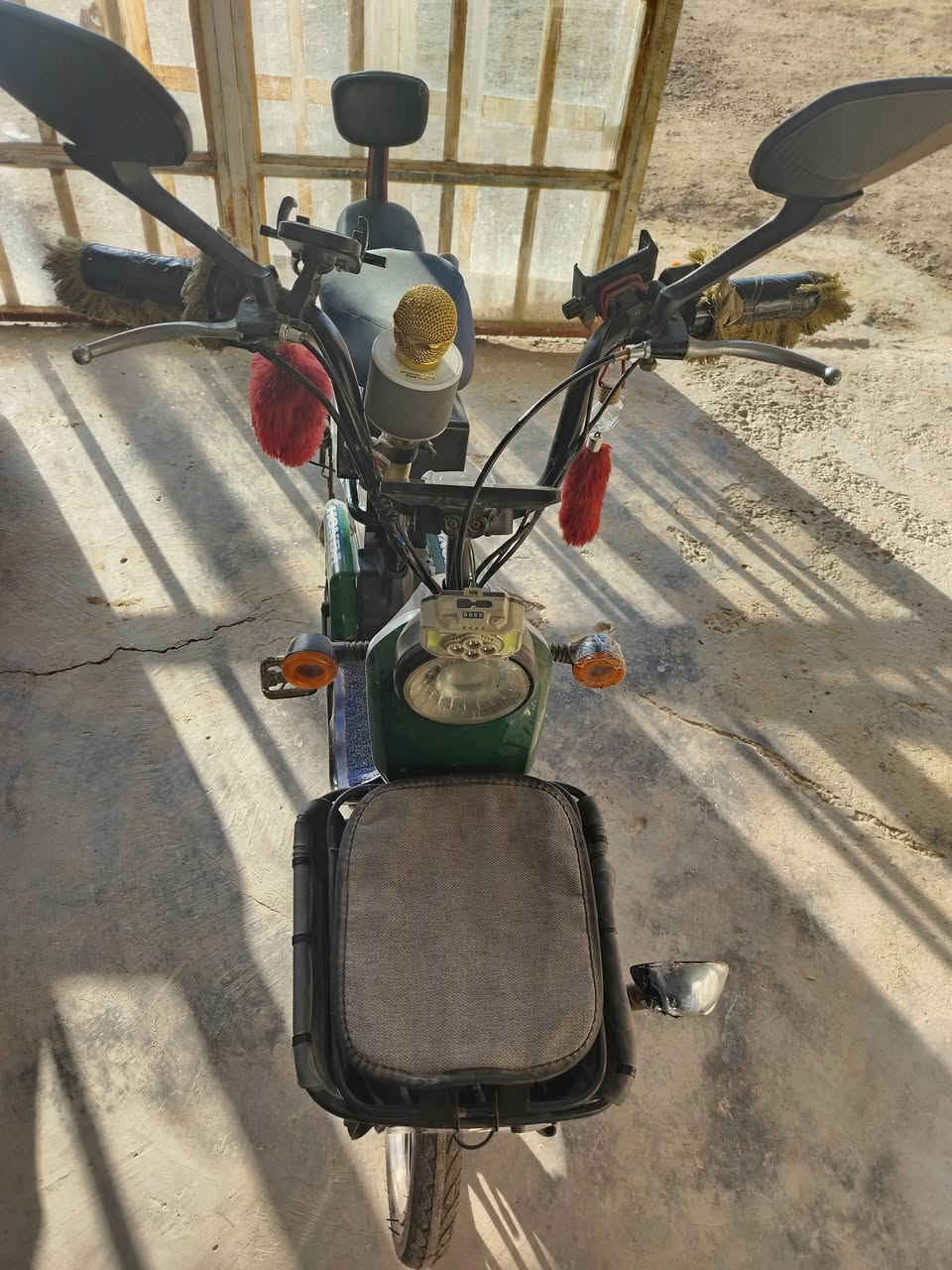 السلام عليكم //من رخصة الادمن
دراجة شحن للبيع موديل 2023 النظافة فول +بطاريات جديدة صار شهر من شديتهن وبسعر مناسب 

للاستفسار الاتصال على *********** يتوفر واتساب
