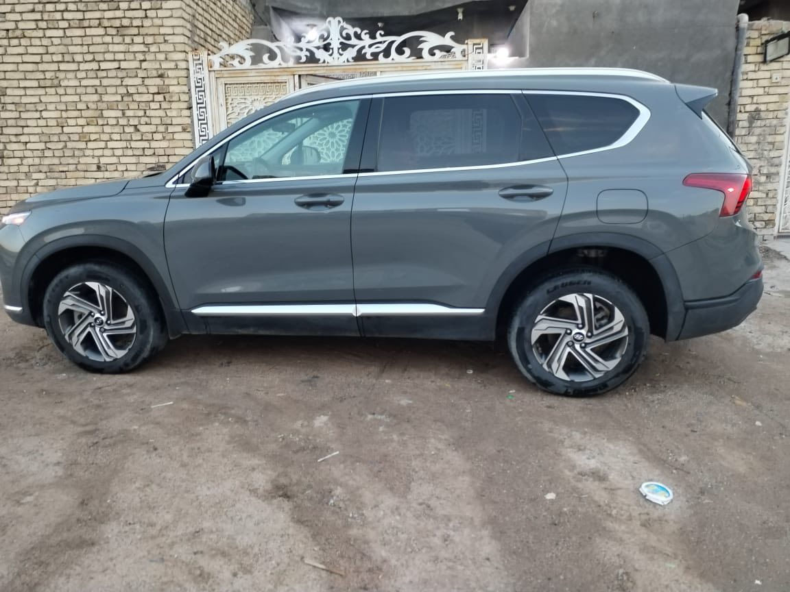 للبيع هيونداي سنتافي بحالة ممتازة
المواصفات
- الموديل: 2022
- المحرك: 2500 GDI تنفس طبيعي
- گير: بيانو
- اللون: أسمنتي
- المواصفات: بصمة تشغيل عن بعد، بصمة أبواب، دخول ذكي، كاميرا خلفية، شحن وايرلس، مانع انزلاق، تحديد مسار، رادارات جميع الجهات، كشنات جلد، كشنات تدفئة تبريد، ويل كب عدد / 5 ، دفع رباعي AWD ، كشنات قلاب. 

الحادث مرفق مع الصور : تبديل قبق جنطة فقط 

السعر: 225$ قابل للتفاوض بعد المعاينة
للتواصل: ***********
