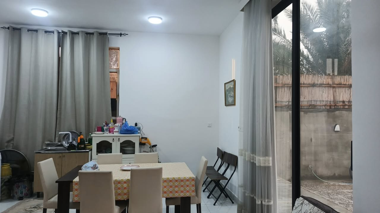 يا الله سلام عليكم البيع مساحة الف متر
طابو صرف حر
البناء غرفتين صاله مطبخ استقبال صحيات كراج
العنوان المدائن منطقة باوي 
خدمات كامله كهرباء تبليط ماء
الاستفسار اتصال برقم ***********
