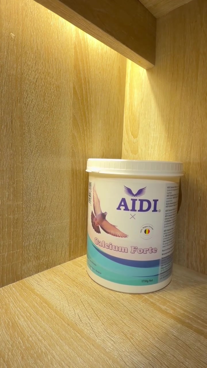 AIDI Calcium Forte 🦴🥚✨

مكمل معدني عالي التركيز مخصص للحمام وطيور الزينة، ويتميز بأنه يحتوي على كالسيوم مع معادن أساسية بنسبة فوسفور منخفضة، مما يساعد على امتصاص الكالسيوم والاستفادة منه بشكل أفضل👌

  💎فوائده

✅ يعوض نقص الكالسيوم والمعادن
✅ يقوي العظام والمفاصل
✅ يدعم تكوين قشرة البيض ويقلل البيض الرقيق أو المكسور
✅ يحسن نمو الفراخ والعظام خلال فترة التربية
✅ يدعم تكوين الريش أثناء القل
✅ يساعد الطيور على تحمل الإجهاد خلال الطيران أو التكاثر
✅ يساهم في تحسين الأداء والإنتاج.

حجم المنتج 1750 غرام
سعر المنتج 45 الف

متوفر خدمه توصيل لجميع محافظات العراق 

***********
🚛🚛🚛🚛
