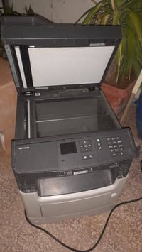 ثلاث طابعات • طابعات شغاله • إلكترونيات