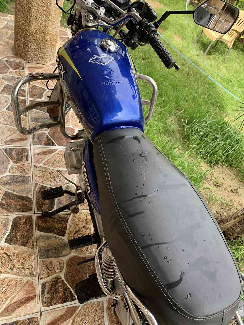 سلام عليكم ورحمة الله وبركاته 
اخواني دراجه موديل ٢٤ مكفوله من اي عيب محرك ما مفتوح نظيف خير من الله سعر الدراجه ٥٧٥ بئ مجال مكاني قريب 
***********
