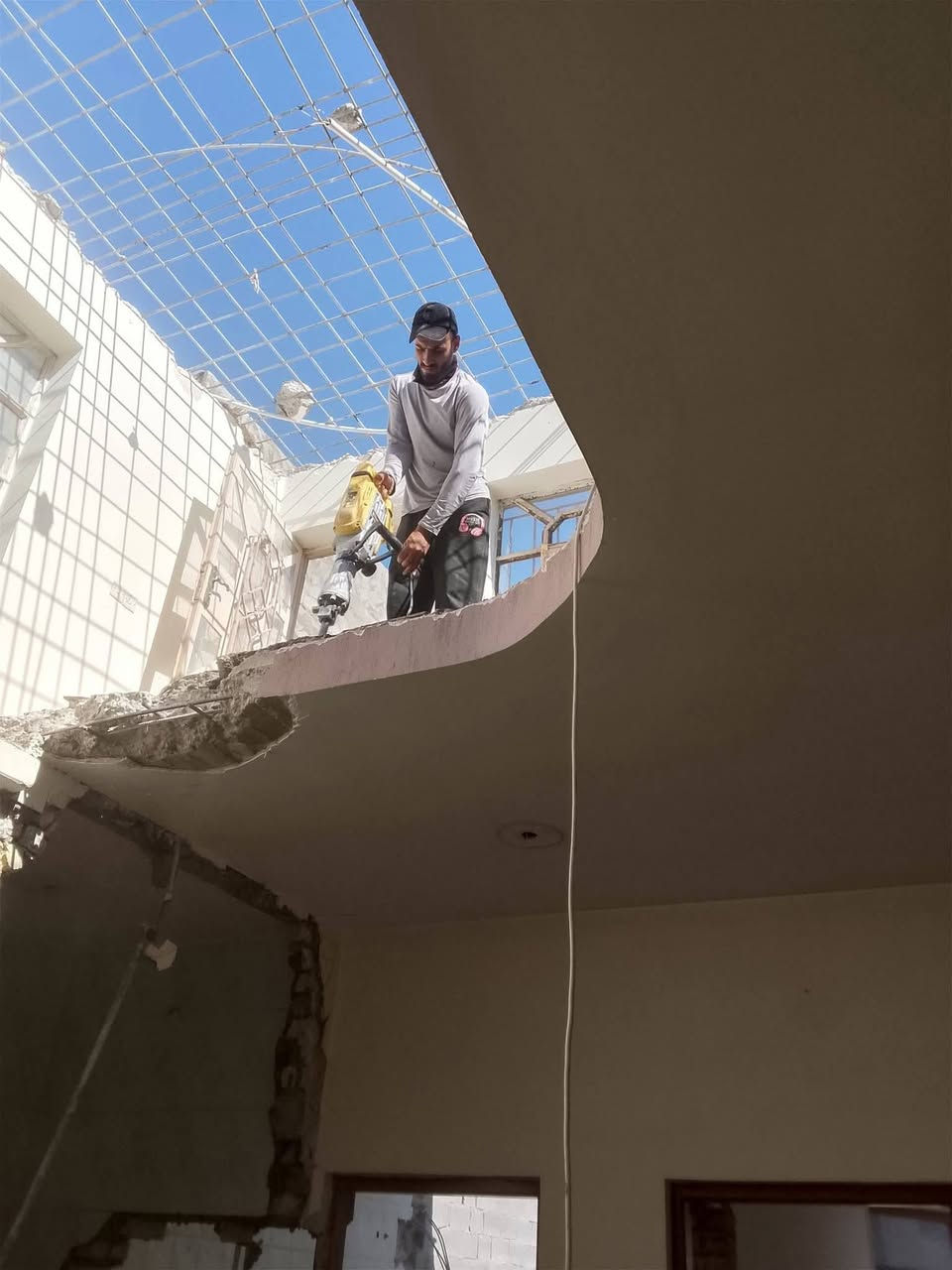 *********** 📞سلام عليكم  / يوجد كادر عمل جاهز/ تصعيد مواد/ تنضيف بيوت/ تفليش/ تكشيط/ تنضيف حدائق/ دفن نهري  / شقلنه ليل ونهار   /ومعداتنه جاهز/ ماعليك بس تصال على رقم  وسياره تجيك للبيت     ***********

