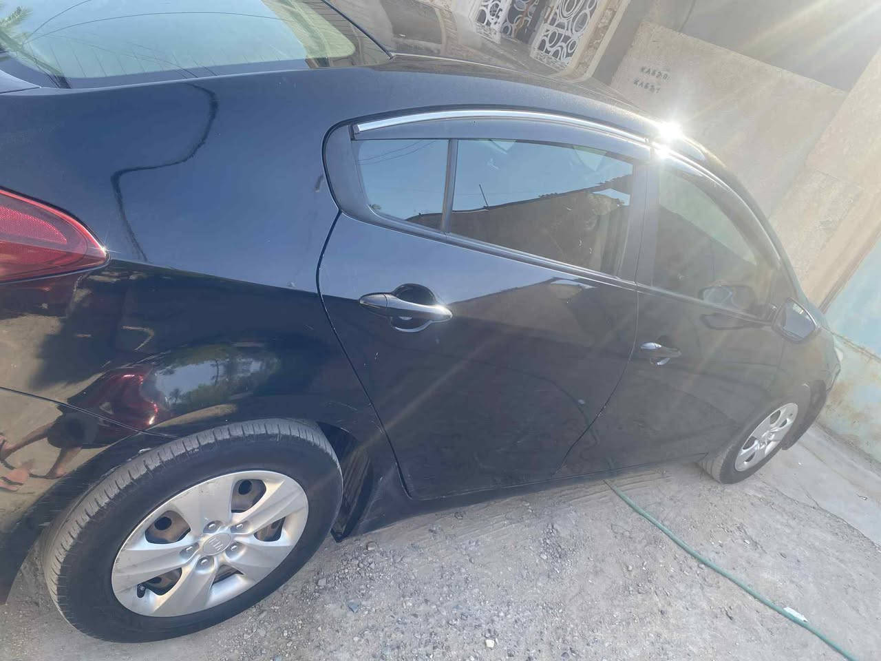 السلام عليكم 
فورتي ٢٠١٧ وارد امريكي 
ضررها بنيد فقط وراجع نفسه بارد
بدون ايرباك 
رقم اربيل
محرك ٢٠٠٠دوش 
السياره الحمدلله جاهزه مابيها نقص محرك كير مكفول
***********
