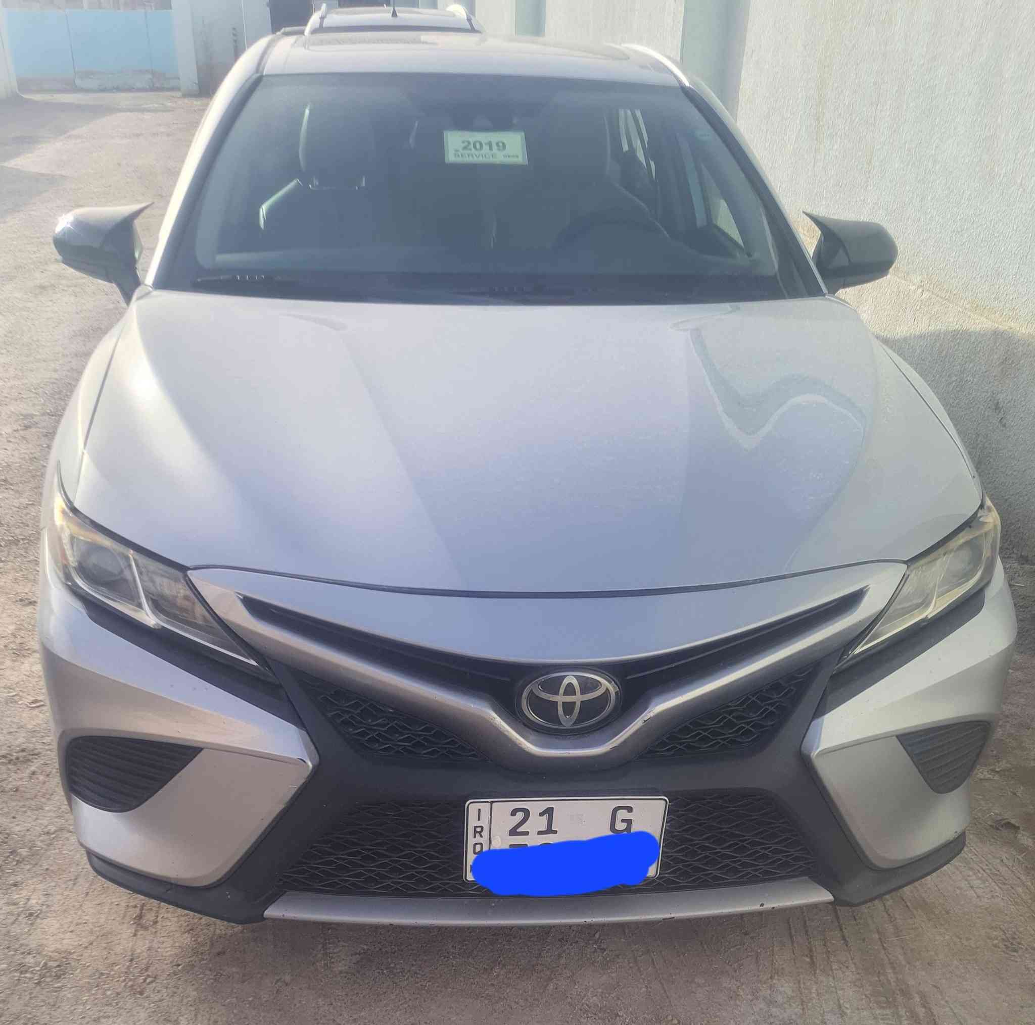 السلام عليكم 
كامري وارد أمريكي لون سلفر كلين رقم سليمانيه 
سعر ١٦٠ $ مكلف بلنشر أرقام صاحب السياره 
*********** 
***********
***********
