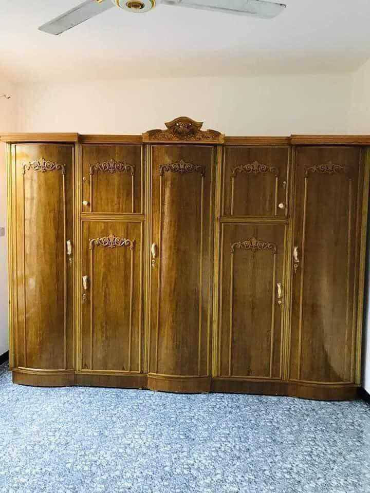 يتوفر كناتير نجاره شغل درجه ثانيه خشب عراقي 4 ملم التوصيل والشد مجاني
***********
