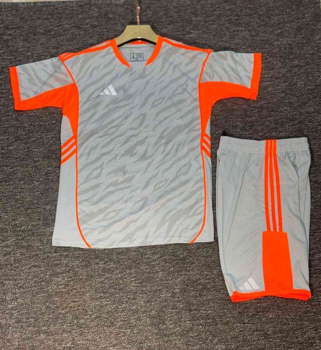 بسم الله الرحمن الرحيم 

دريس وشورت اصلي 

قماش مثقب خلية النحل 

سعر الدرزن 96الف 

طباعه الرقم ظهر وصدر وشورت الفين دينار 

شعار الف دينار 

الاسم الفين دينار 

قياس /ML/XL/XXL

يوجد توصيل لجميع المحافظات 

للاستفسار خاص او على ***********واتساب
