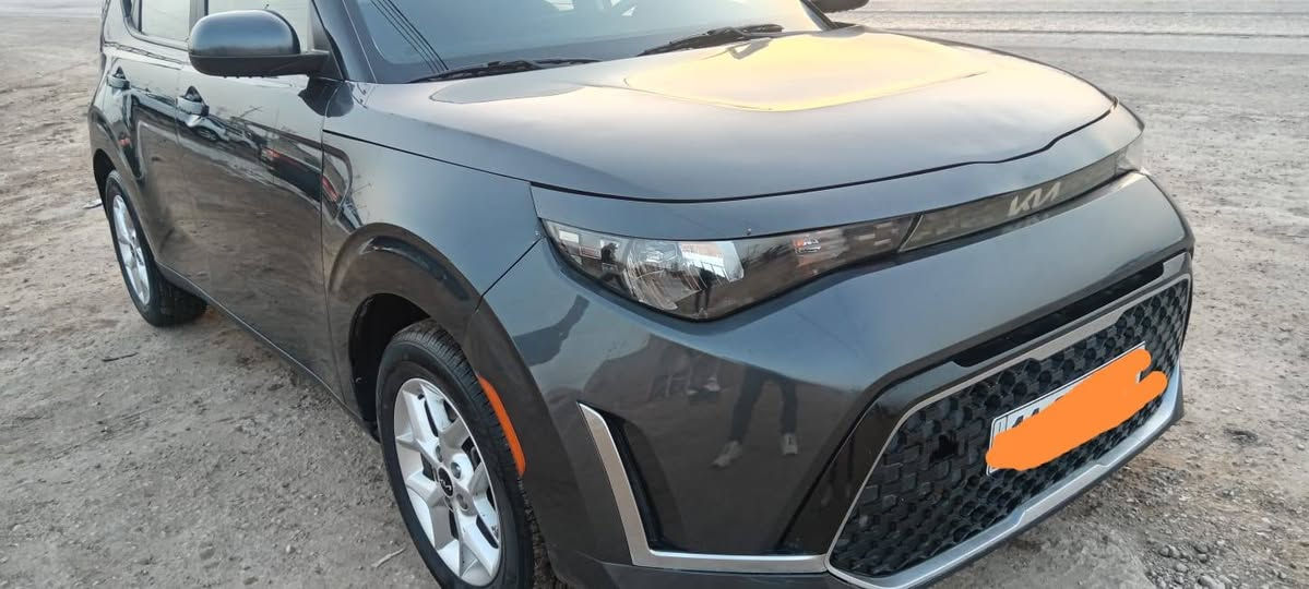 كيا صول 2023 رقم بغداد محرك 2000 دوش كير اي تي بيها جاملغ و بنيد تبديل و الباب صبغ كلير فقط رادار امي و رادار جانبي أوتو ستوب شاشه كار بلي و كامره و مود درايف
السياره جاهز ما بيها اي نقص السعر 122 
اتصال فقط ***********
