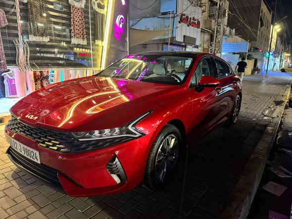 أسلام عليكم k5 هايبرد وكالة خليجي مكفولة من الصبغ والبارد موديل ٢٠٢٣ مواصفات خاصة بنوراما كشنات جلد تدفئة تبريد شفتات استيرن داتاشو كير موس نادر يجي بk5 حساسات كاميرات خزن ميموري بردات شاحن وايرلس ماشية ٢٠ الف السعر ٢٢٨ ورقة وبيها مجال انشالله ***********
