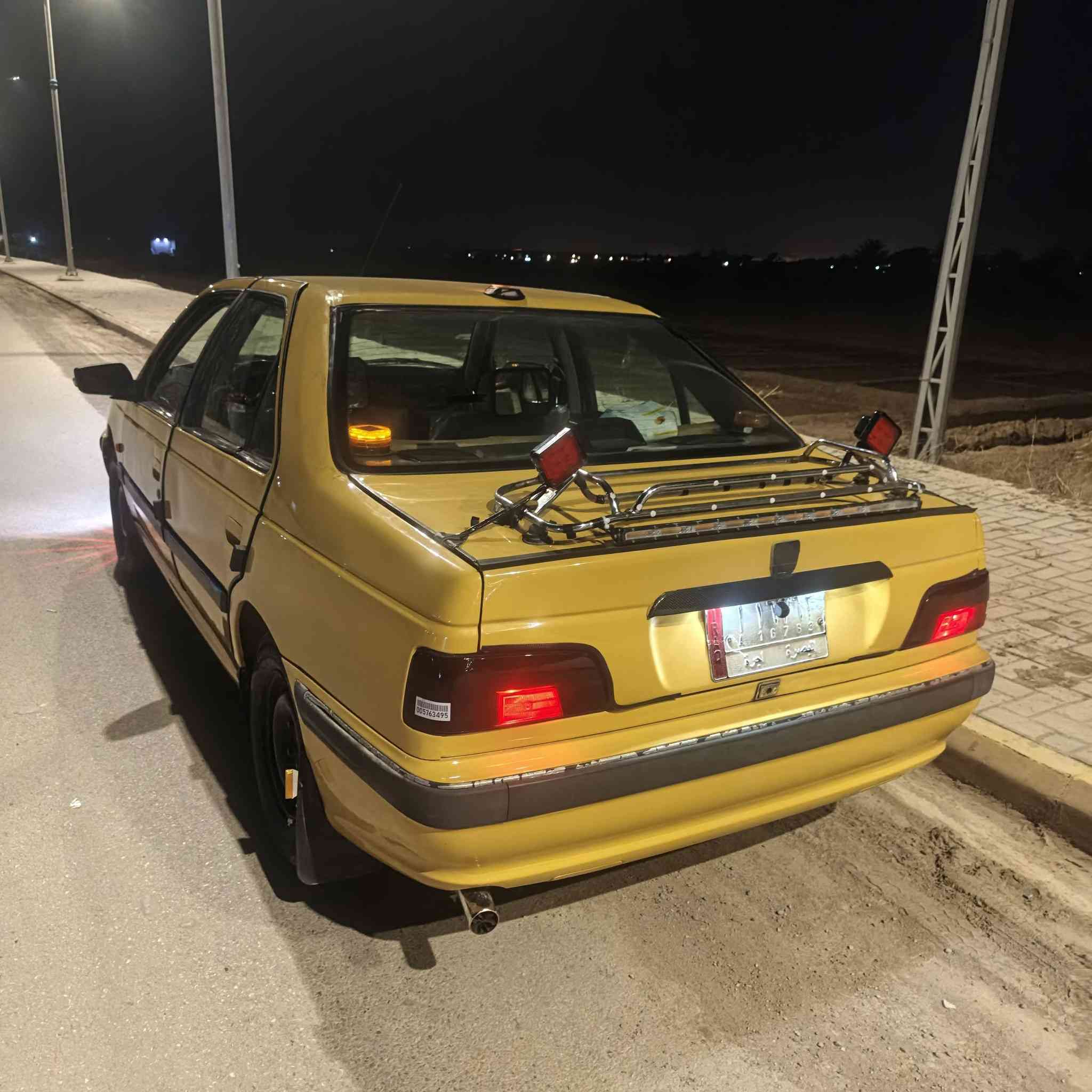 سلام عليكم بيجو بارص 2013سياره معمره تعمير كامل مناقصه شي وترايك وين متريد رقم بصره ومكان السياره بل كوت السياره لبيع او مراوس بخصوصي لستفسار التصال بل رقم ***********
