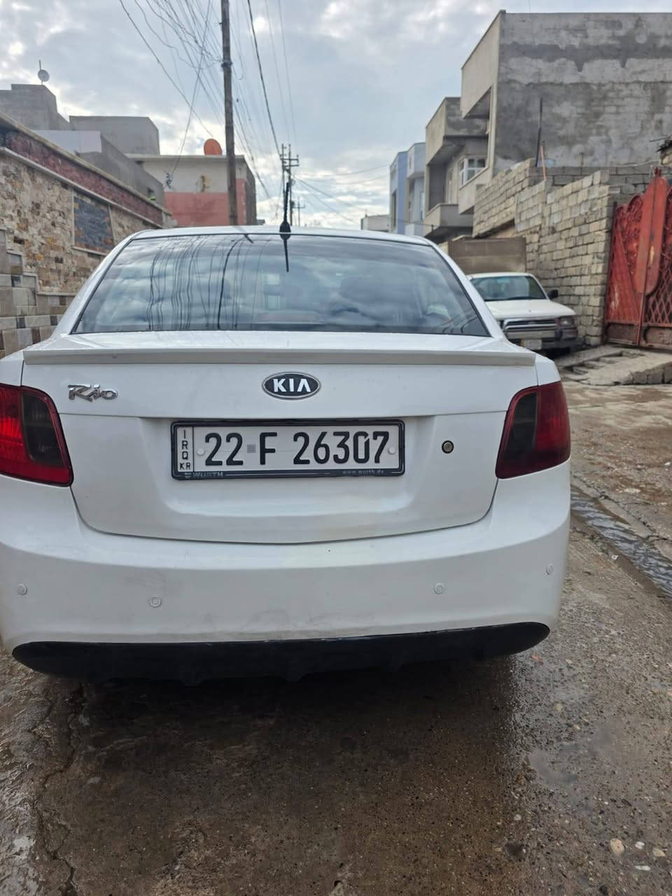 السلام عليكم
كيا ريو
موديل 2012 
الشرعيها موجود بل الموصل
سنويه 30
كابون
ضررها بوند و االجاملغ
السياره سلايت 
سياره فول
 مكينه 14
 عليها كم ملاحظه
سعر 93 بيها مجال
اتصل على كورك ***********
أسيا ***********
