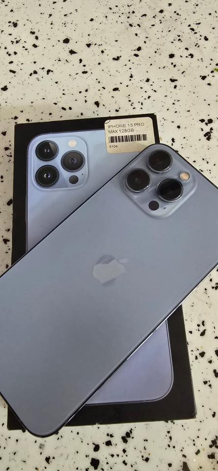 سلام عليكم للبيع ايفون 13 برو ماكس ذاكرة..128..بطاريه 78 الجهاز جديد ع وضع الشركه مكفول من كلشي شخط مابي السعر 600 وبي مجال ..مكاني بغداد وهاذه رقمي(***********) الجهاز شرق اوسط!!
