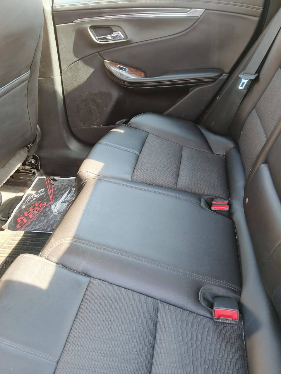 سيارة شوفر ليت امبالا 2015 لون رصاصي غير محدد لون الشذرة 7 الوان السيارة خير من الله وارد امريكي الحادث مالها بنيد جاملغ مصلح امريكا زائد ضربه خفيفه جاملغ وجانب تصليح العراق المحرك 3600 بساتم أكاديا تبريد ثلج السيارة خير من الله  وسعر جدا مناسب بالنسبة للنظافة 125$ وبيها مجال اتصل وتدلل و ليگول ليش سعرها مناسب اگله  بيع بسبب الظروف وبالعافية على الياخذها 
***********
