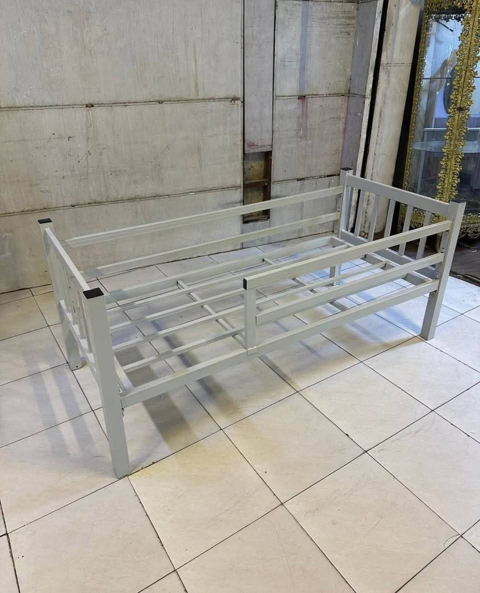 سلام عليكم ورحمة عمل جرابي هاذا تصميم او اي تصميم بالك ***********سماوه
