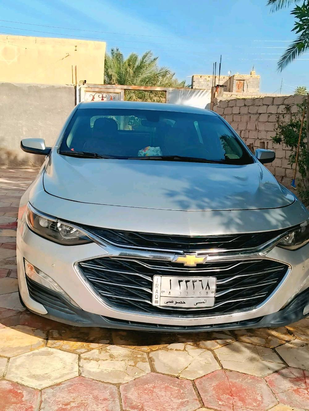 سلام عليكم سياره ماليبو 20 سياره حلوه ونضيفه لبيع ومراوس تبريد ثلج 
تثبيت سرعه 
تحكمات ستيران 
تبريد قطعتين 
كامره خلفيه وشاشة 
تخم تاير 
سياره حادثهاا داخل ال بلد  بنيد بارد باب سايق وخلفه  بارد  صوره حادث موجوده بل خاص
عنواني سماوه قضاء الوركاء وتساب***********