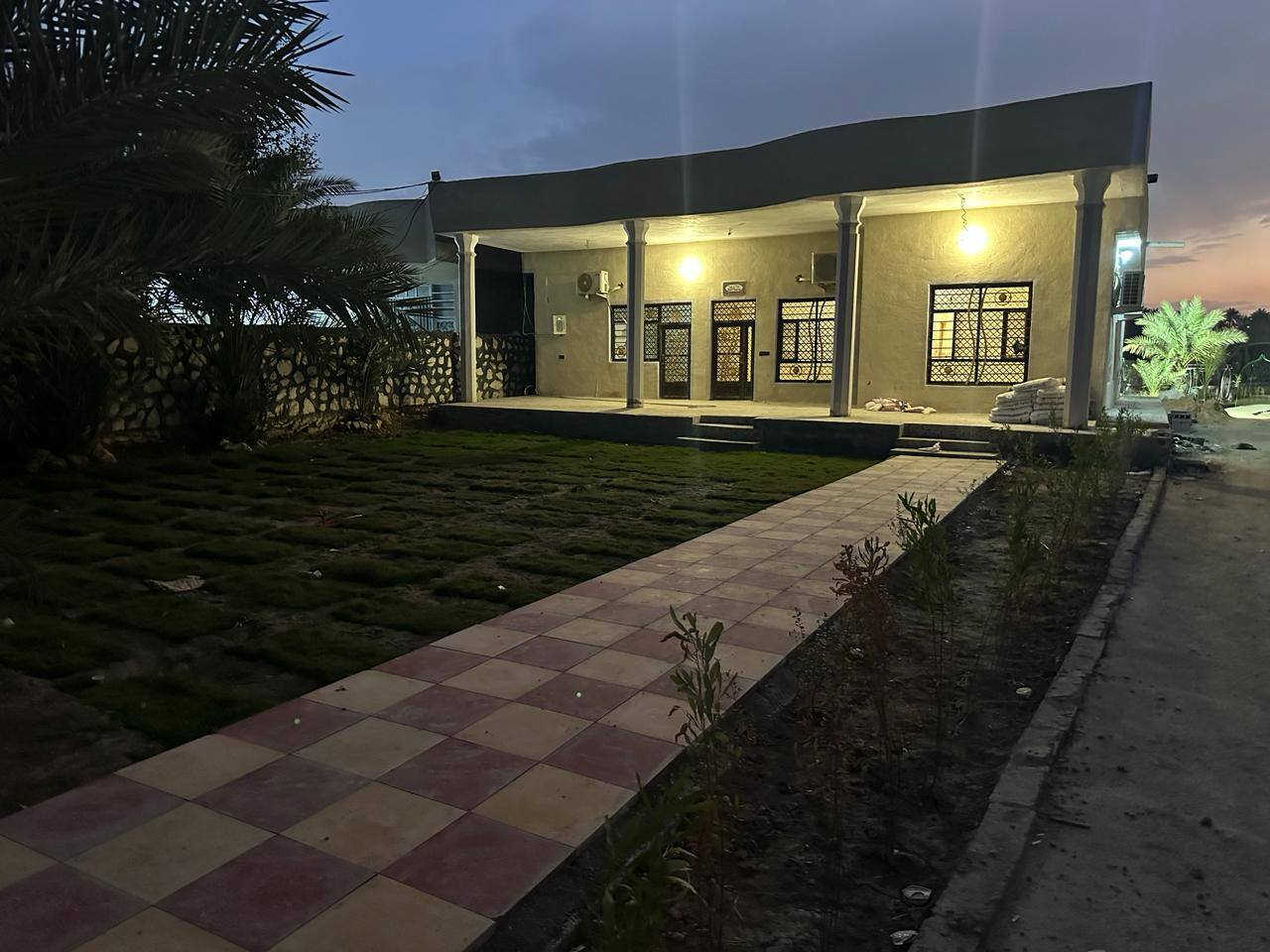 مزرعة(منتجع)
2 دونم طابو صرف سند مستقل .

طويريج السياحي منطقة ابو سفن ..
مباشرتأ على التبليط..

🟥بيت 300 متر مؤثث..

🟥مسيجة حجر بالكامل 

🟥مولدة بيركنز.

🟥مسبح متكامل مسقف

🟥بحيرة وجلسه عائمة

🟥جلسة شتائية

🟥باربيكيو 

🟥جلسات صيفية

🟥منظومة سقي متكاملة تقطير ومرشات

🟥السعر و الاستفسار.. الاتصال

***********
