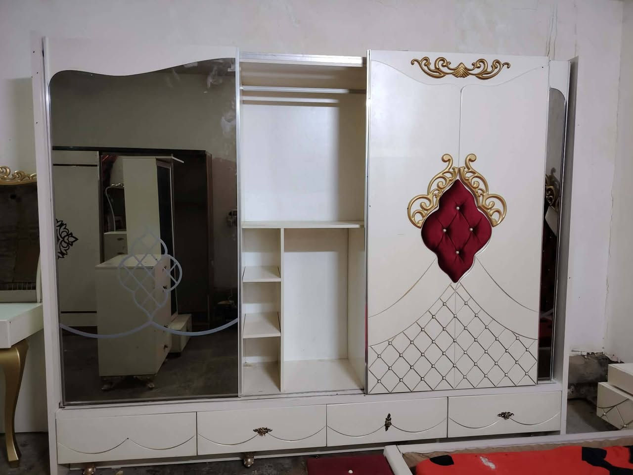 غرفه تركي ضخمه اخت. الجديد كامله تركي اصلي ثقيل المكان ديوانيه *********** بي وتساب
