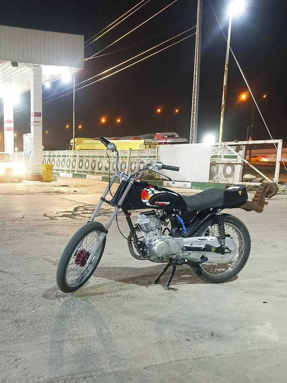 السلام عليكم
دراجه ايراني اربعه كير نامه 
مديل 2025 دراجه جديده و نظيفه خير من الله 
مكينه ناعمه كلش كلك كلك كلك 
مكان بغداد المحموديه 
التواصل على الرقم 
***********
