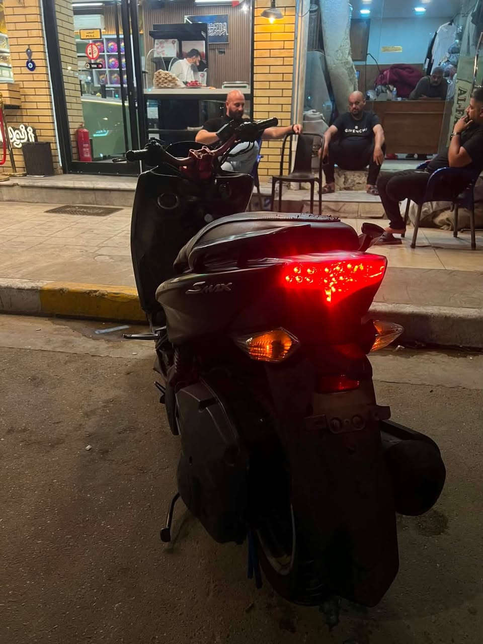 السلام عليكم ماجستا للبيع دراجه جداً نضيفه وناصبه محرك كفاله ممفتوح ولا ملعوب بي على وضع الوكاله كفرات ختم واحد
كهربائيات كلشي شغال
مكاني بغداد الاعظميه

 شراي يتصل مكلف بلنشر***********
