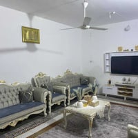 بيت بمنطقه 8شباط قرب اسواق الخزرجي طابقين اربع غرف  اربع غرف نوم وستقب...