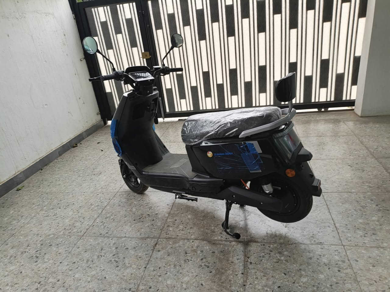 السلام عليكم مستعجل للبيع بايسكل شحن 2026 بطارية 6 دبل  شرط قبل 3 أيام اشتريته 12000  يعني بمليون 200 هسة لان محتاج فلوس اريد ابيعة وقيم بما يرضي الله ***********
