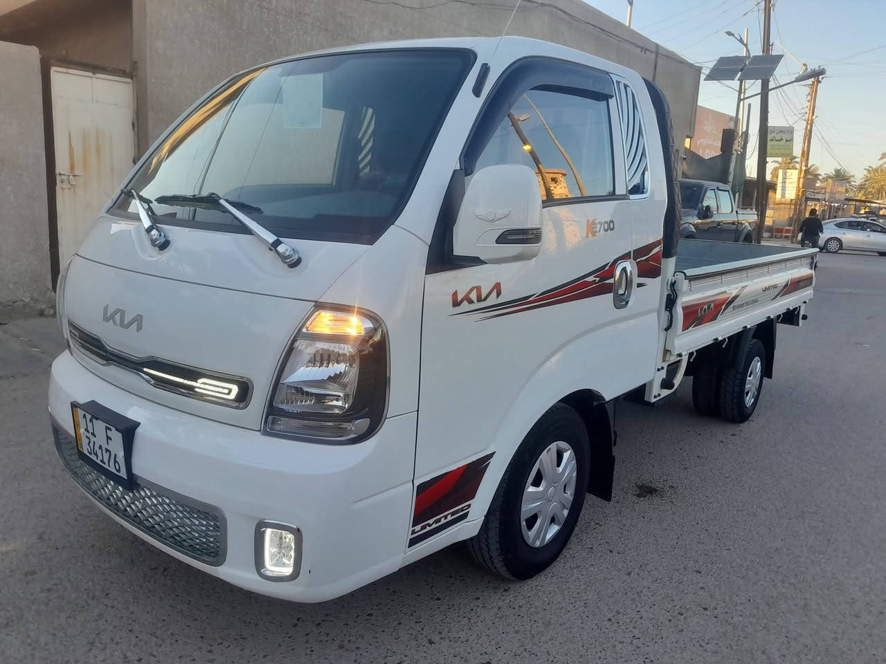 للبيع كيه موديل ٢٠٢٥ رقم بغداد انكليزي سياره جديده بمعنى الكلمه ماشيه ٢٥ الف حقيقي وقابله للزياده استخدام شخصي ماشايله حمل ابد تايرات الشركه وسبيرات مانازلات كير ومحرك واكسل وتخم تاير كله جديد تبريد ثلج العنوان بغداد الطارميه الشراي يتصل *********** # ***********
