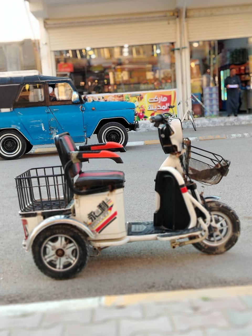 السلام عليكم
دراجه شحن للبيع 3عجلات كلش نضيفه 
سله امامي وخلفي تكون احد نفر واحد فقط🚴‍♀️ 

للاستفسار: خاص


**إذا كنت صاحب هذا الإعلان وتريد حذفه لأي سبب، رجاءا أرسل رسالة إلى الدعم الفني**