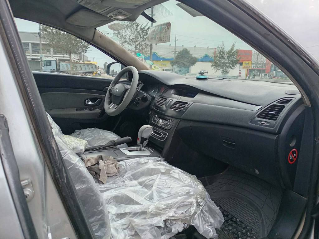 رينؤ سفران موديل 2011كير محرك بشرت فول مواصفات سويج بسمه مرايه كهربايي جامات كهربايي كوشن هيتر تعويل وكاله بشرت سياره رقم اربيل مكان سياره اربيل موبايل ***********==***********=بيع او مراوس حسب قناعه أربيل, العراق
