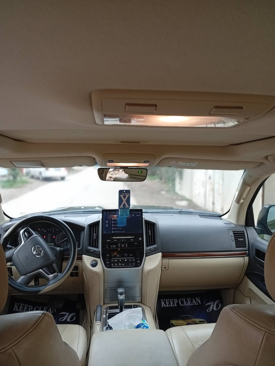 السلام عليكم للبيع لاندكروز 17 ماشيه 160الف سياره جديده معنى الكلمه
ساز رقم سليمانيه سياره جديده شكد ماتتوقع 

السعر 475 يعني 4شدات و 75 ورقه مكان السياره بغداد نهايه الراشديه جديدة الشط للاستفسار اتصل 
***********
