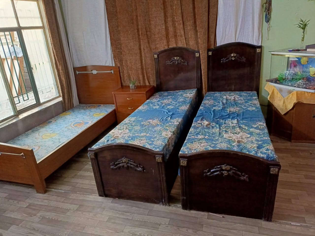 السلام عليكم.. كنتور 3 ابواب ملحق السعر 175........
جرابي نفر عدد3 مع دوشك ظغط عالي السرير 110.
للاستفسار خاص او التواصل عالرقم ***********. فلوجه حي المعلمين..
