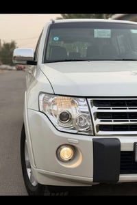 باجيرو موديل2010 حبتور سياره جديده ماشيه 75 بغداد مدينه الصدر 07704644...