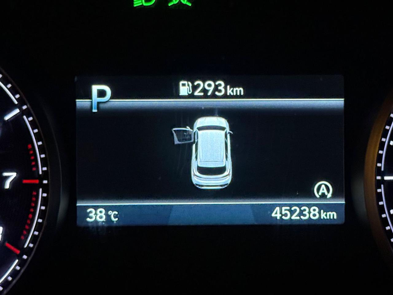 سلام عليكم سورنتو للبيع موديل 23 رقم بصره تحويل ثاني يوم صور حادثها بالمنشور موجودات مكينه 2400 بعد ما اعرف موصفاتها بقت شوف العين السعر 225 وبيها مجال الشراي يخابر ويدلل مكان في البصره مجمع الامل ***********
