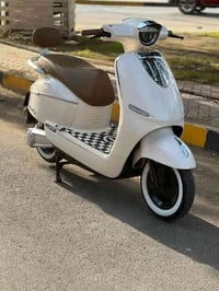 اخوان دراجه شحن البيع صار اسبوعين من اخذته كفاله عامه شتريته مليون ومي...