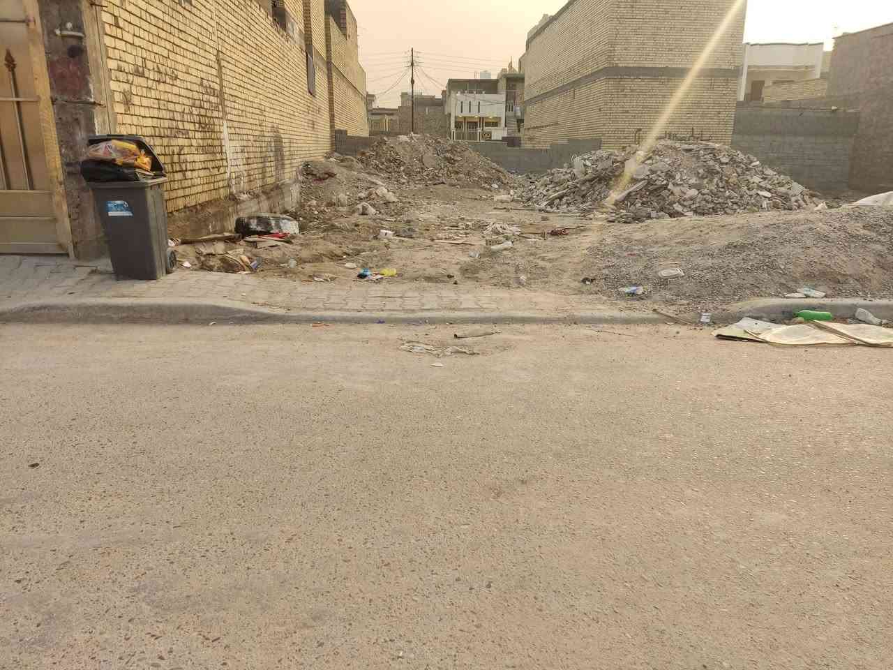 السلام عليكم قطعة للبيع 100 متركافت خدمات سند 25 بغداد الكمالية كاع ابو رشاد ***********
